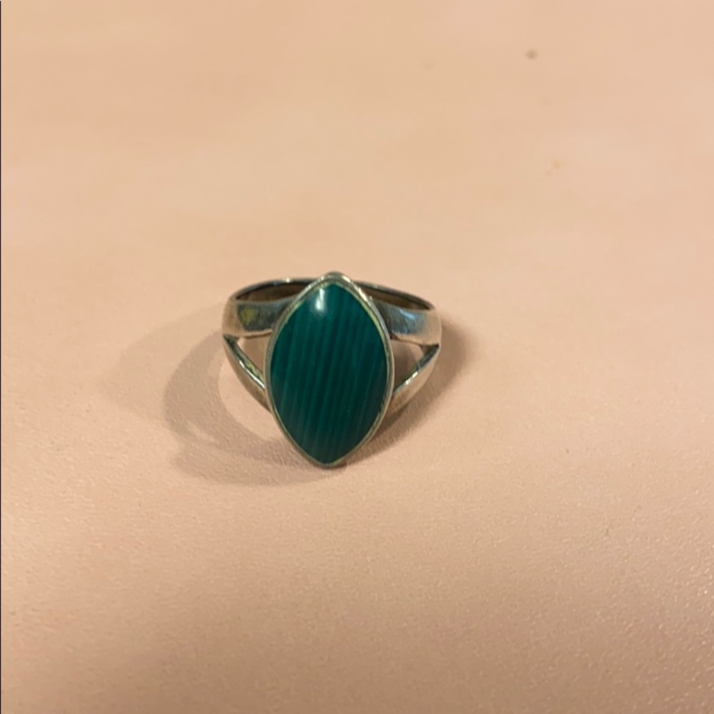Sterling silver green stone ring